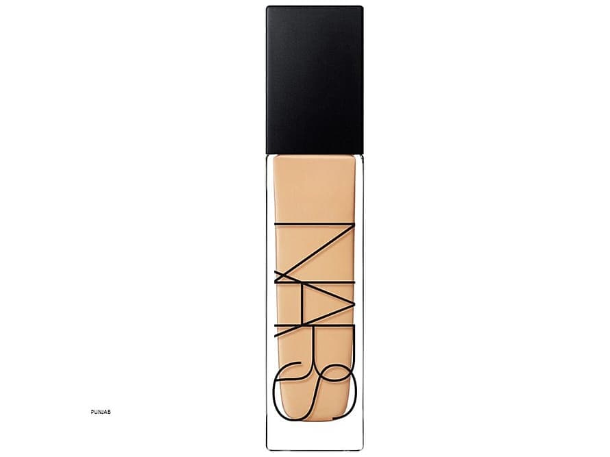 Natural Radiant Longwear Foundation Punjab