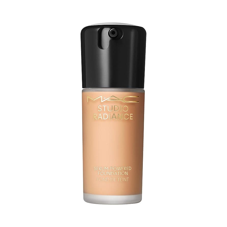 Studio Radiance Serum Powered Foundation NW22
