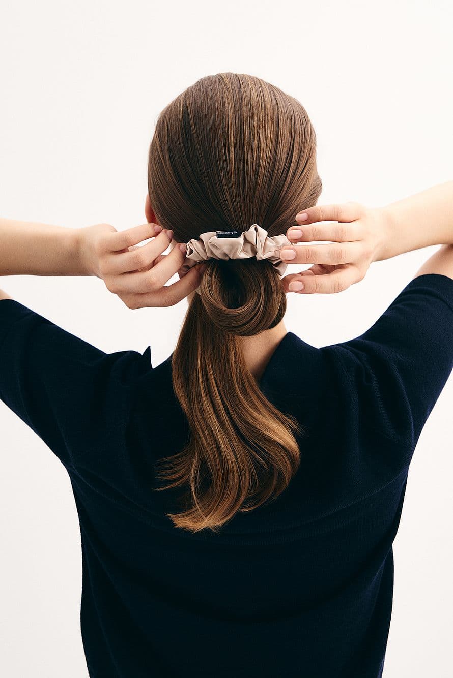 Silk Scrunchie Beige