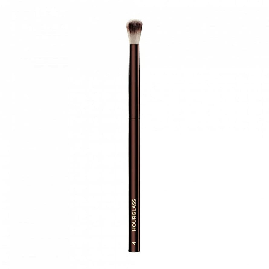 Brush No 4 - Crease