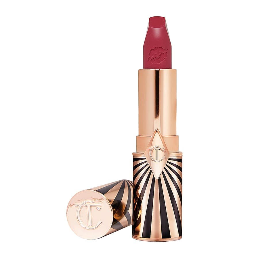 Hot Lips 2.0 K.I.S.S.I.N.G Amazing Amal
